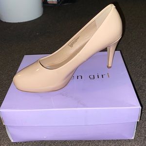 Madden Girl Nude Pumps